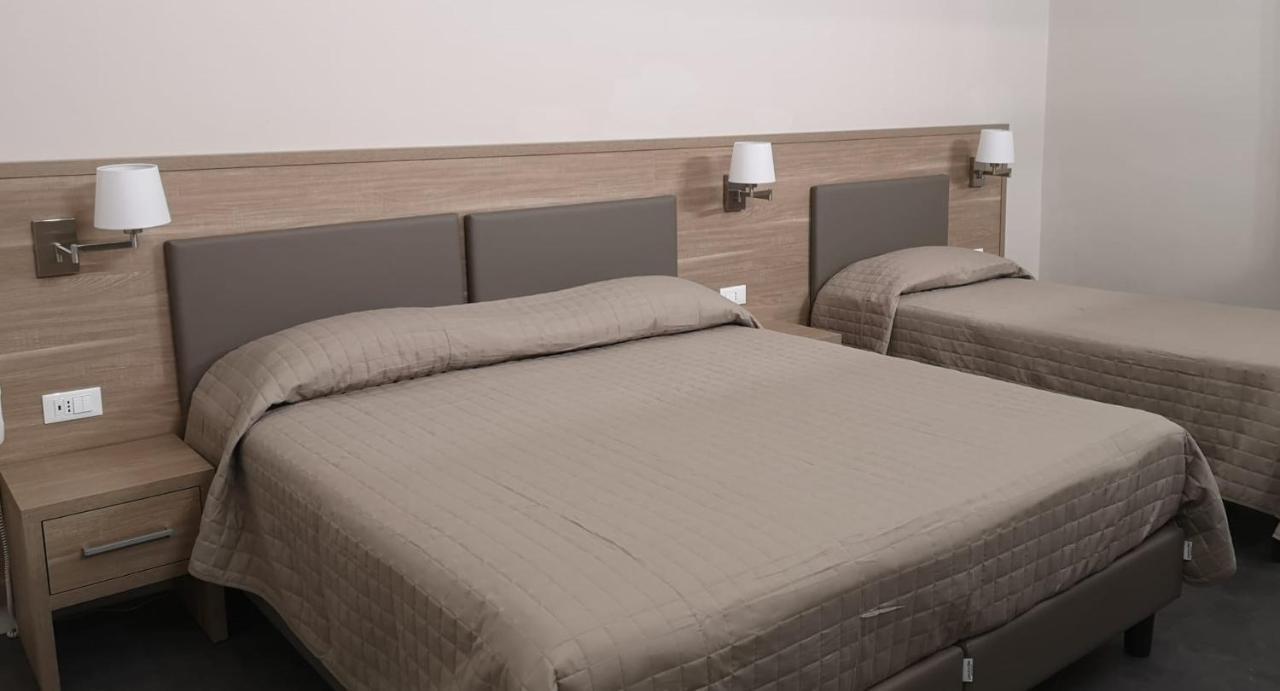 Il Gabbiano Hotel Termini Imerese Eksteriør billede